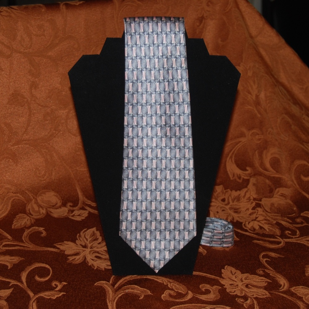 Carlos Devenezia 100% silk hand sewn